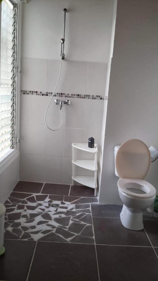 Malilia Beach A Sainte-Anne - Wifi -5 Min A Pied De La Plage 외부 사진